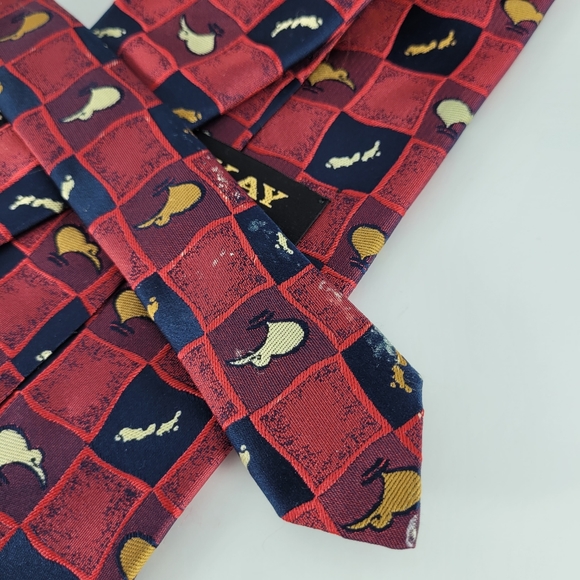 ESKAY | New Zealand kiwi bird checkered pattern tie - Picture 2 of 3